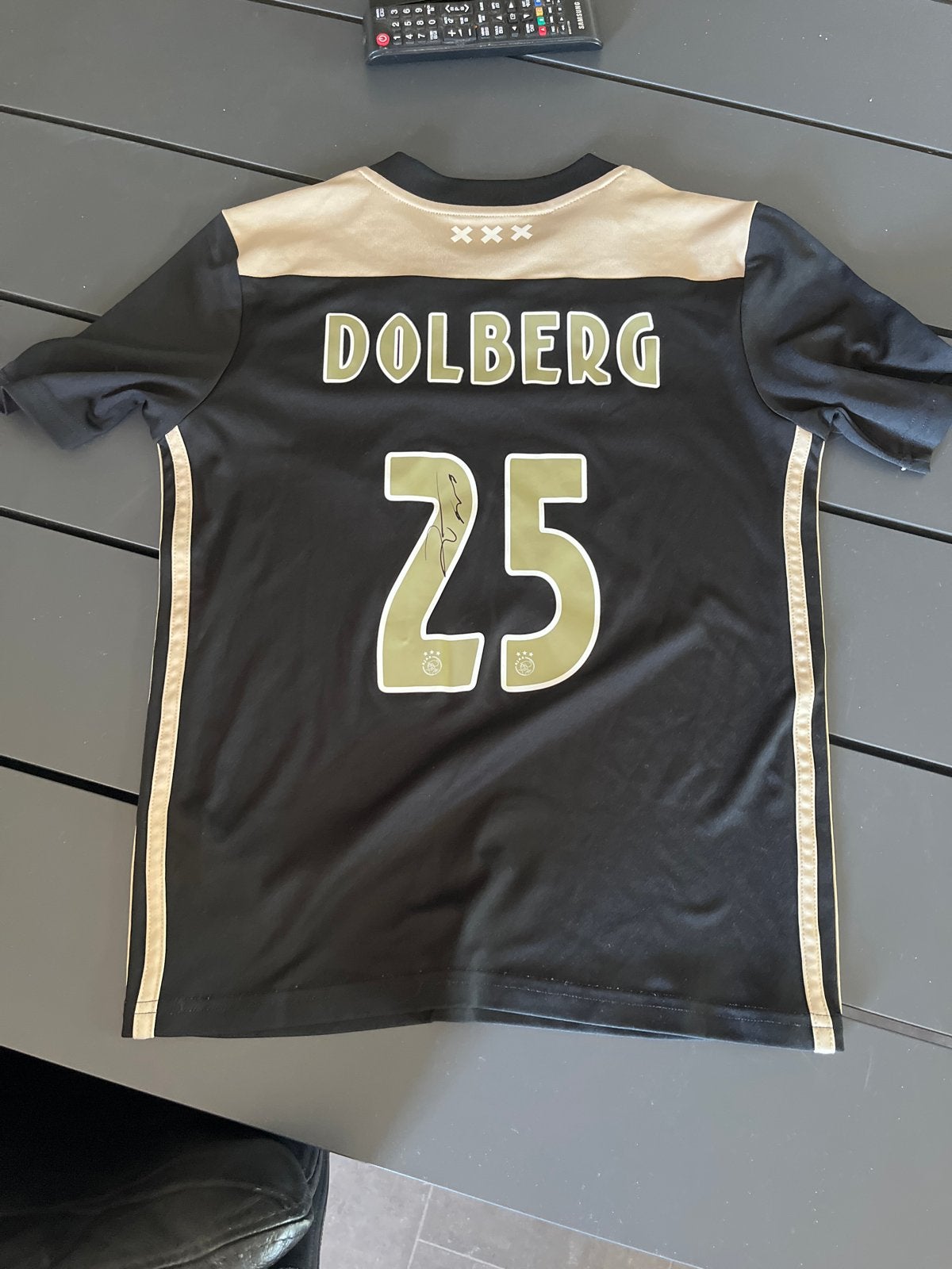 Ajax shirt 18/19 Dolberg gesigneerd - Kindermaat M, Verzenden, Zo goed als nieuw