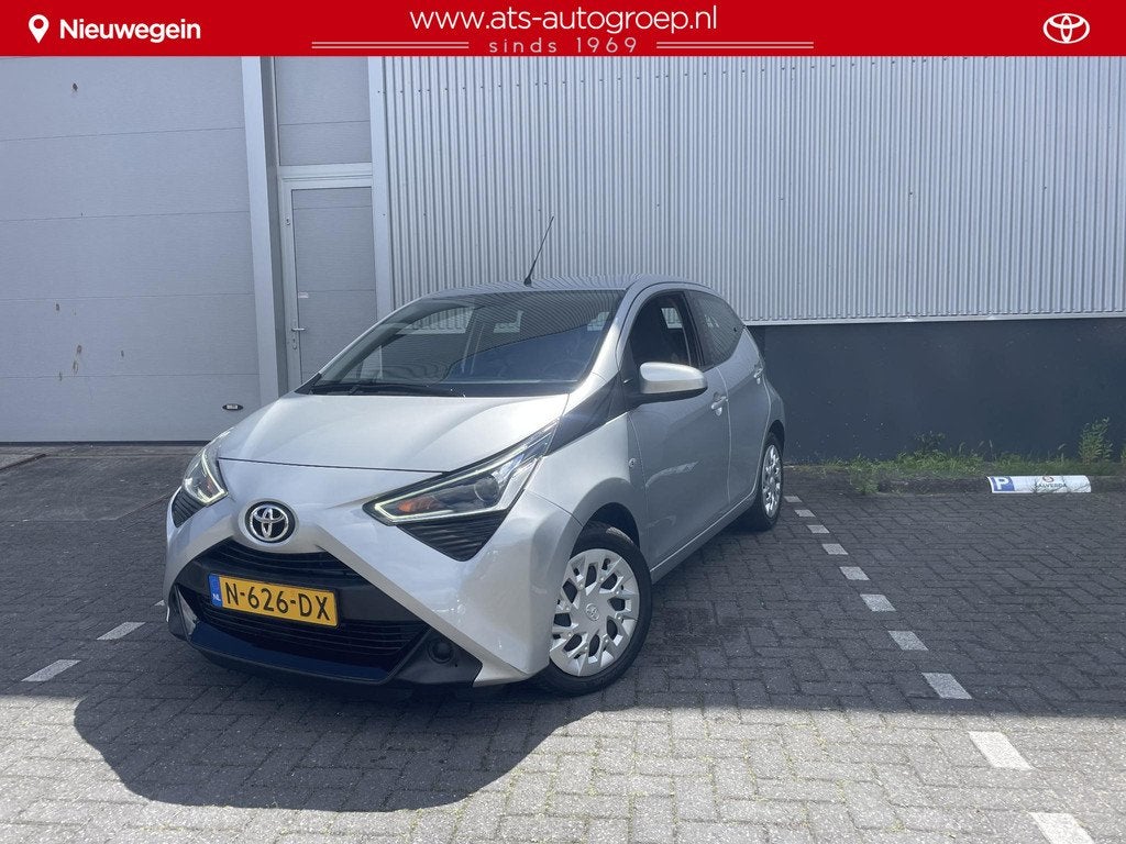 Toyota Aygo 1.0 VVT-i x-play, Voorwielaandrijving, Stof, Gebruikt, Euro 6