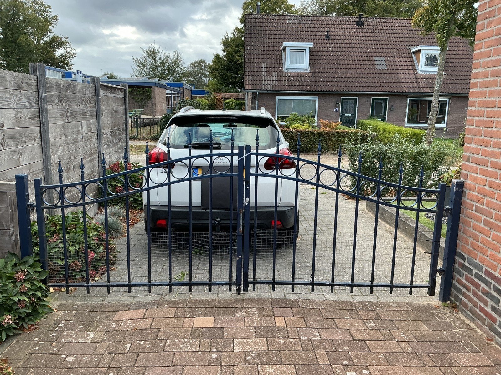 Sierlijk ijzeren hekwerk met poort - Gebruikt, Met poort, Gebruikt, Ophalen of Verzenden, Sierhekwerk