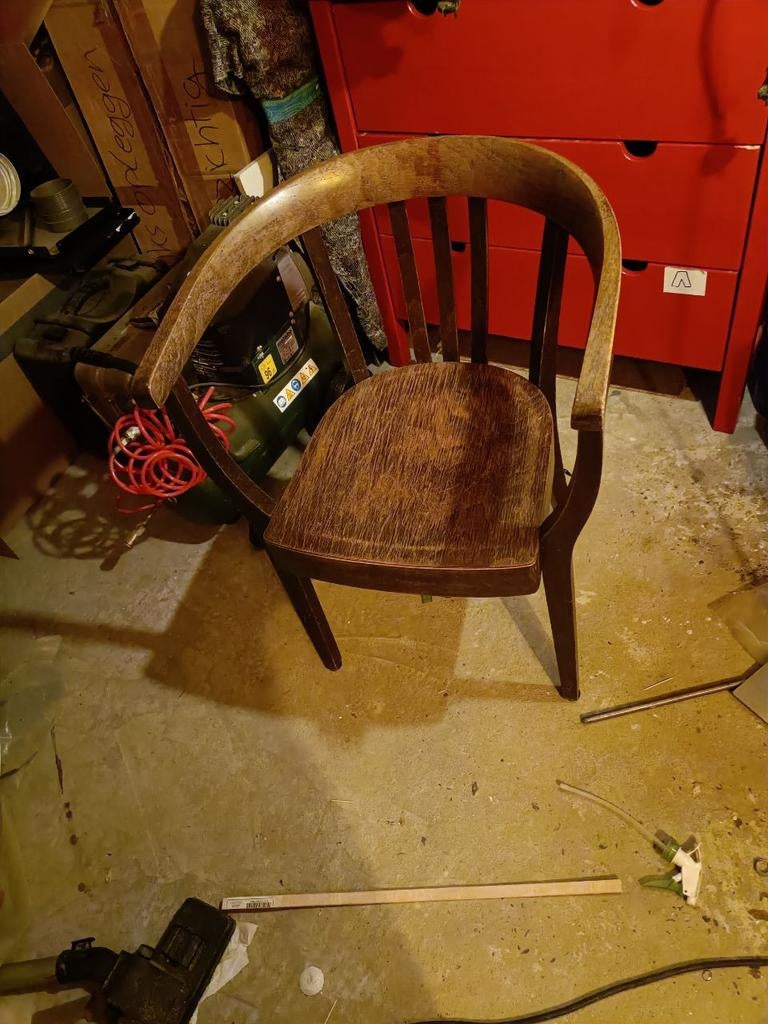 4x Oude kroeg stoelen - Vintage houten caféstoelen, Huis en Inrichting, Stoelen, Ophalen, Bruin, Vier, Hout