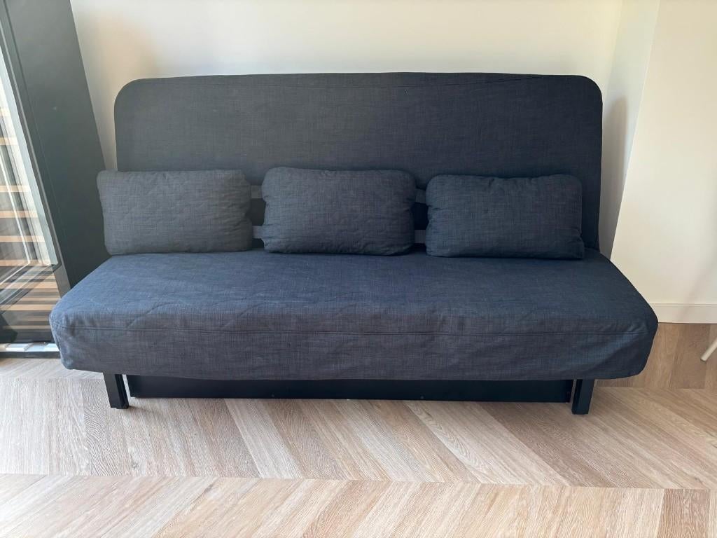 Ikea Sofa Bed - nyhman, Huis en Inrichting, Banken | Sofa's en Chaises Longues, Ophalen, 125 tot 150 cm, Zo goed als nieuw, Metaal