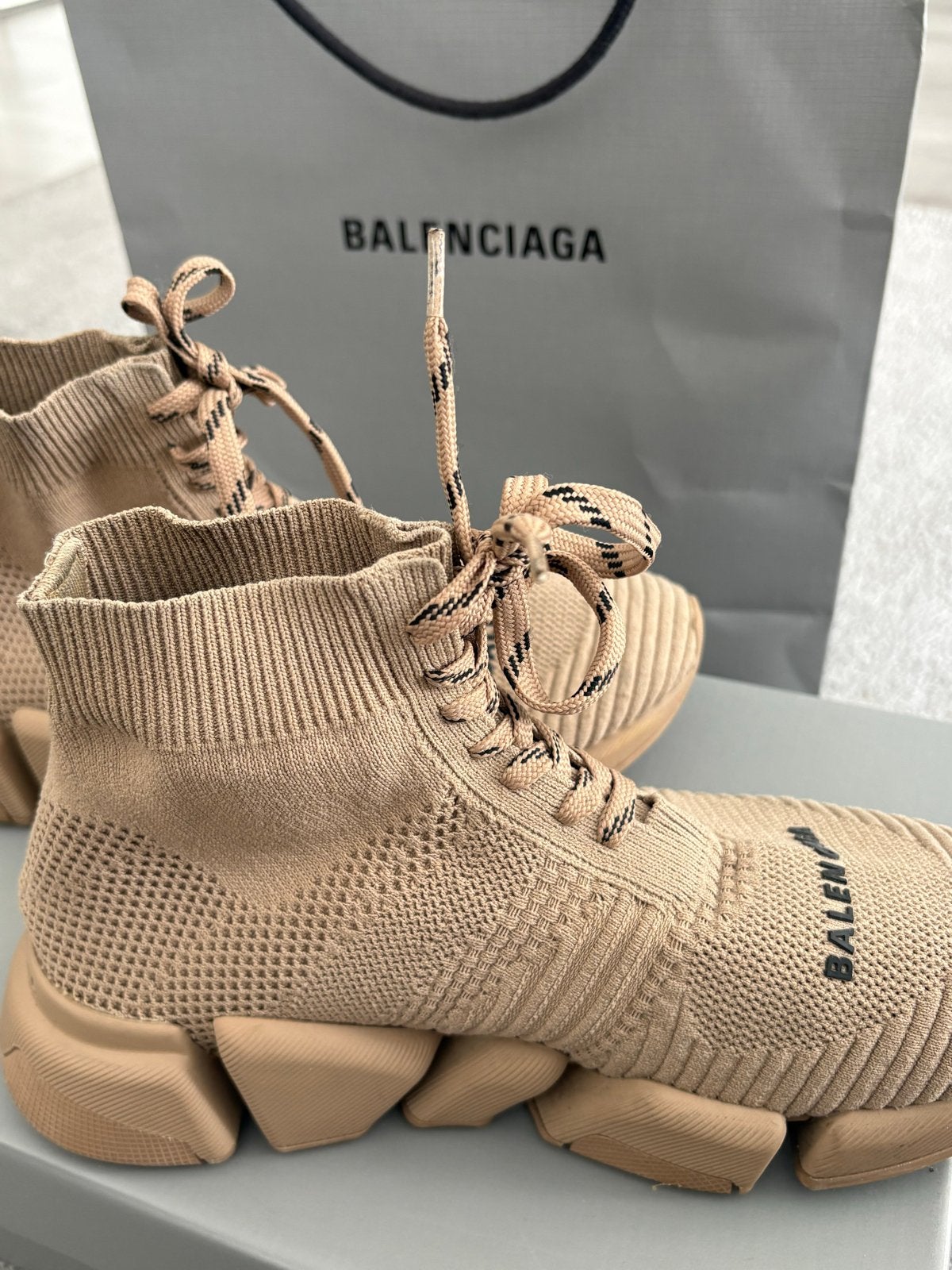 Balenciaga Runner Speed 2.0 - Maat 37 - Met bon en doos, Ophalen of Verzenden, Zo goed als nieuw, Beige, Sneakers of Gympen