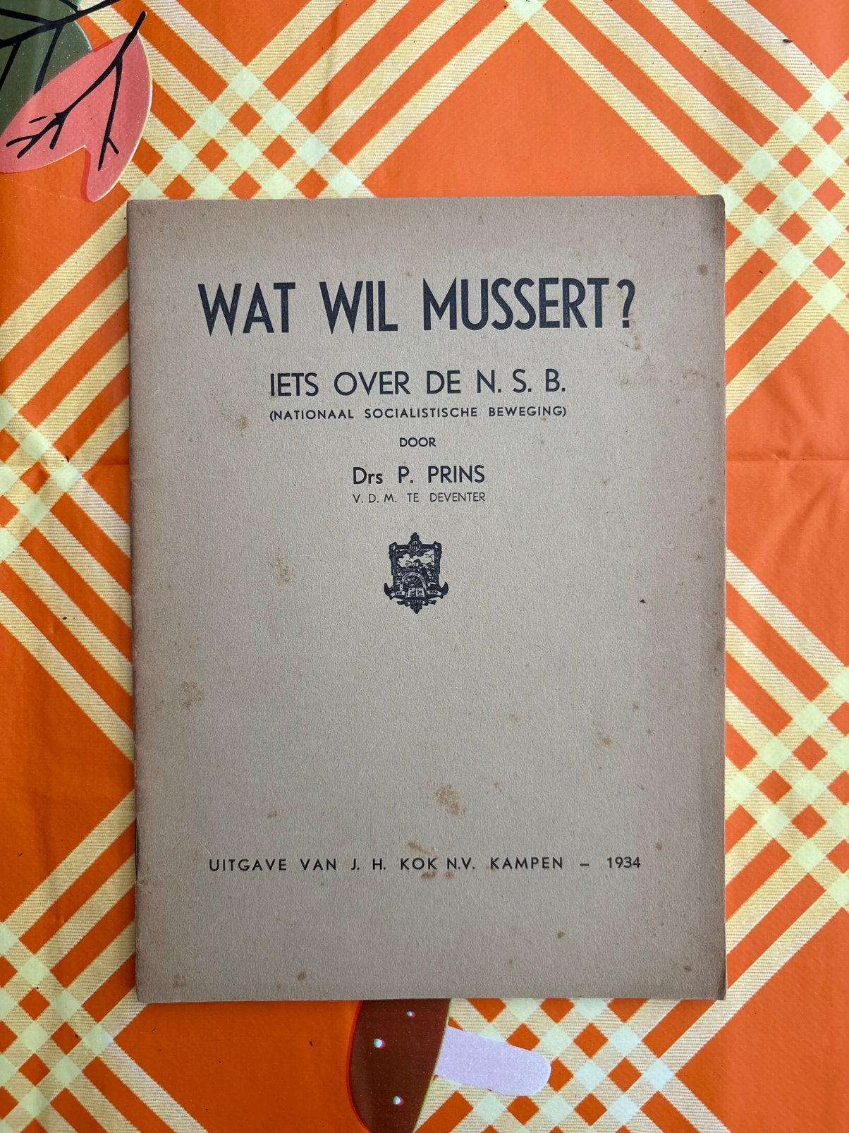 Boekje mussert, Verzamelen, Ophalen of Verzenden, Nederland, Boek of Tijdschrift