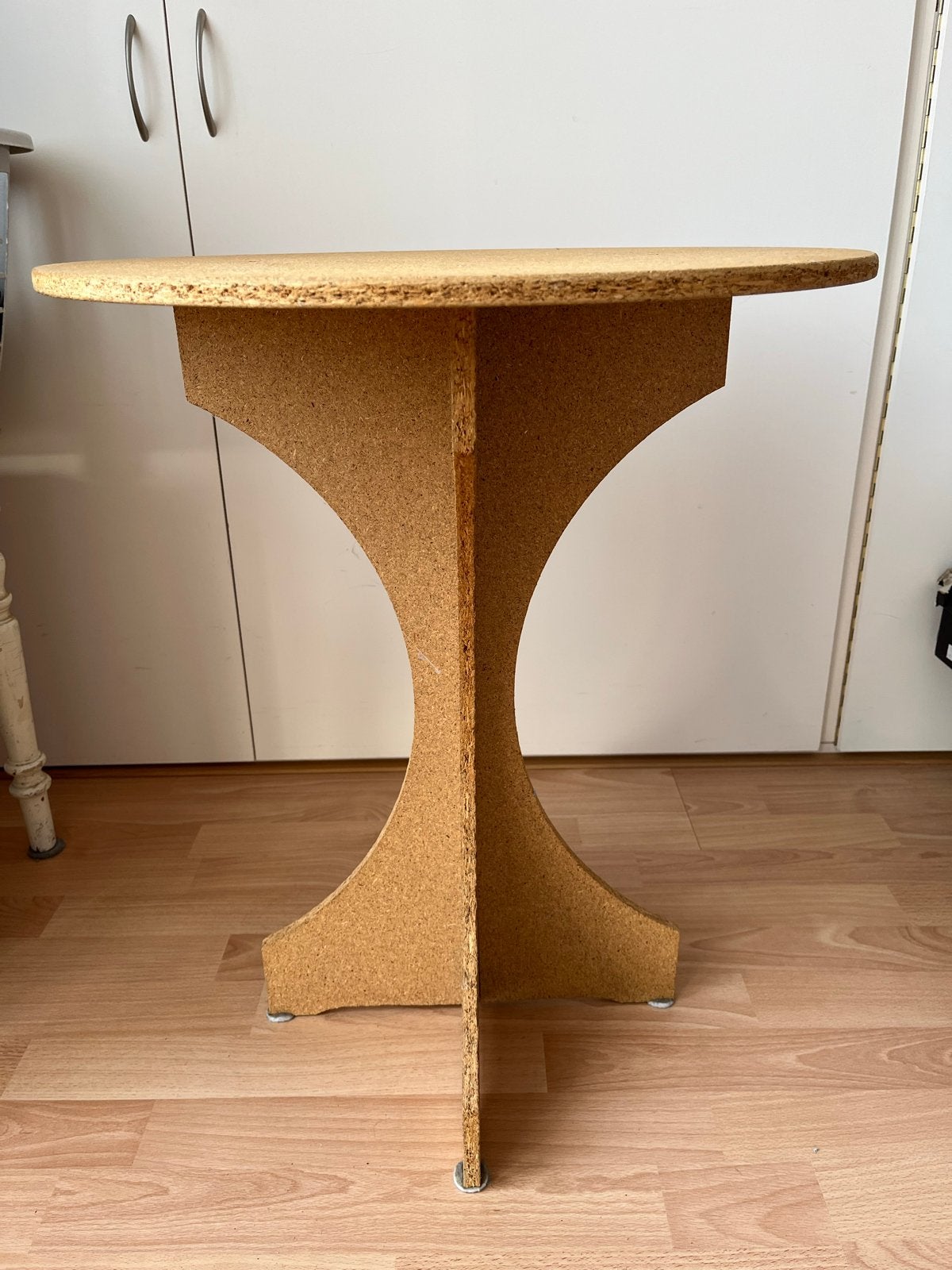tafeltje van spaanplaat, Minder dan 55 cm, Gebruikt, Rond, Hout