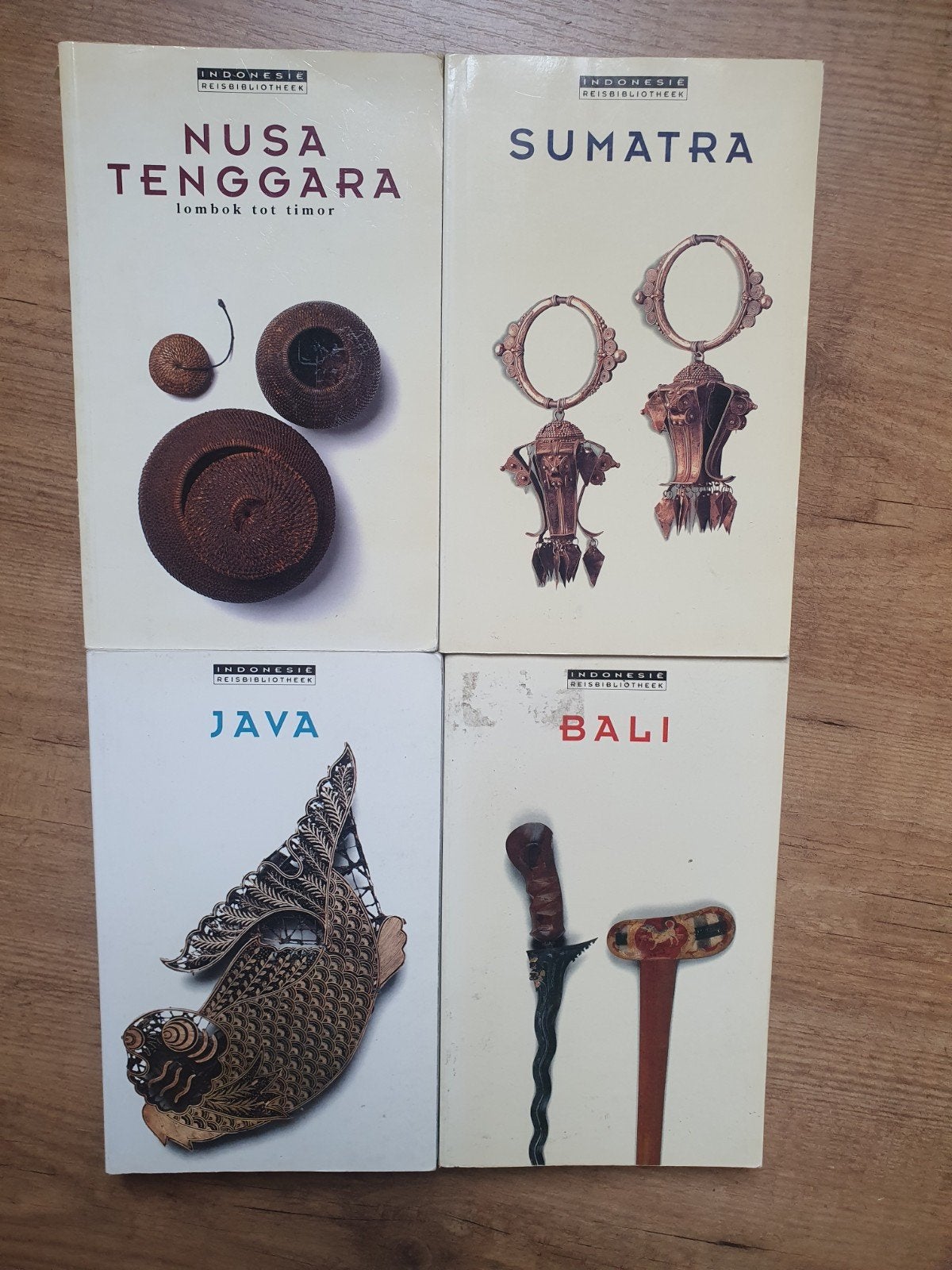 Indonesië Reisbibliotheek: Java, Bali, Sumatra, Nusa Tenggar, Ophalen of Verzenden, Reisgids of -boek, Azië, Gelezen