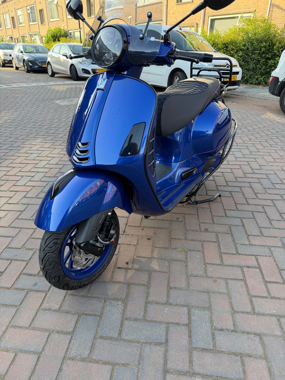 Vespa GTS 300 HPE 2022- Zo goed als nieuw, Akrapovic uitlaat, Overige modellen, Maximaal 45 km/u, Ophalen of Verzenden, Zo goed als nieuw