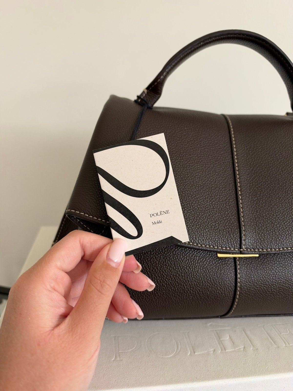 Polène Mokki handtas - Ebony, Sieraden, Tassen en Uiterlijk, Ophalen of Verzenden, Zo goed als nieuw, Bruin, Handtas