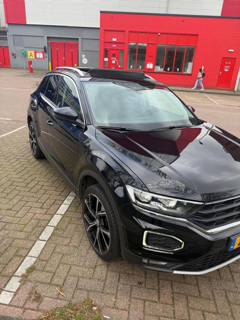 Volkswagen T-Roc 1.5 TSI 150pk 7-DSG 2019 Zwart, Stof, 1498 cc, Zwart, 4 cilinders