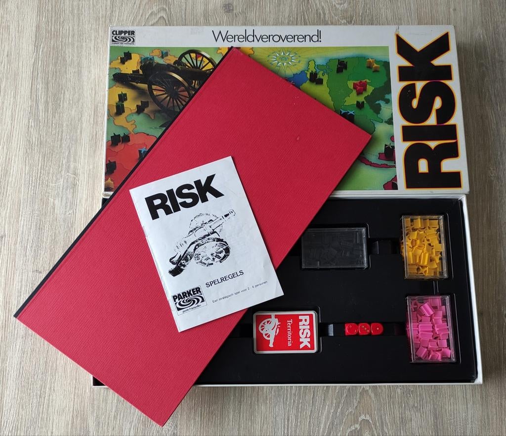 RISK WITTE DOOS uit de JAREN 80, Ophalen of Verzenden, Gebruikt