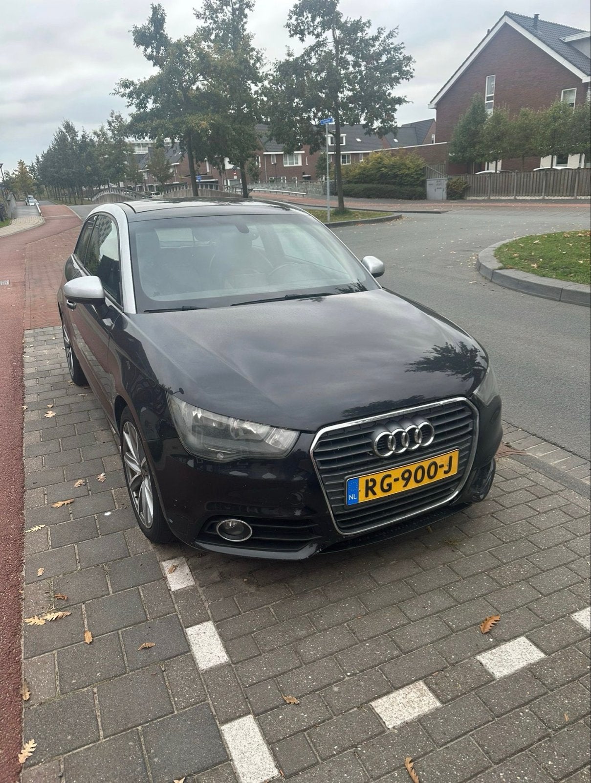 Audi A1 1.6 TDI 77KW 2011 Zwart, Auto's, Voorwielaandrijving, A1, 4 cilinders, 4 stoelen
