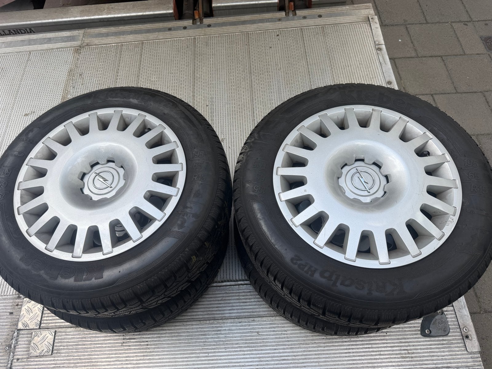 Opel winterbanden met velgen - 195/65 R15, Ophalen, Gebruikt, Opel