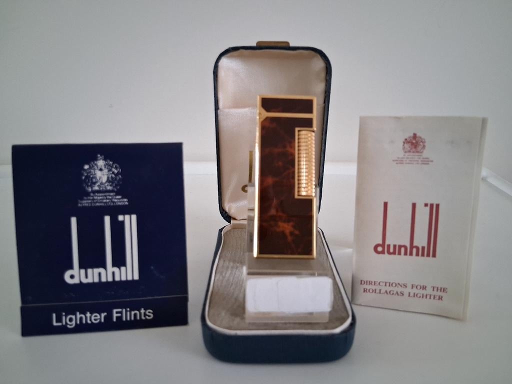 Dupont:Dunhill Aansteker met Chines Lak ZGAN, Verzamelen, Rookartikelen, Aanstekers en Luciferdoosjes, Zo goed als nieuw, Aansteker