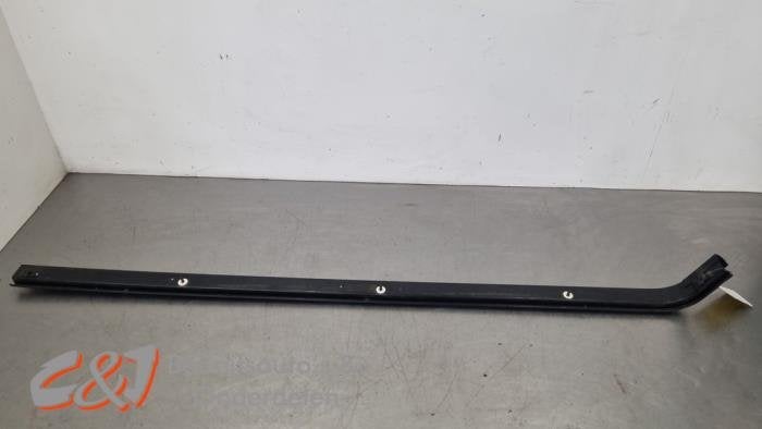 Schuifdeur Rail links van een Opel Vivaro, Gebruikt, -, -, Opel