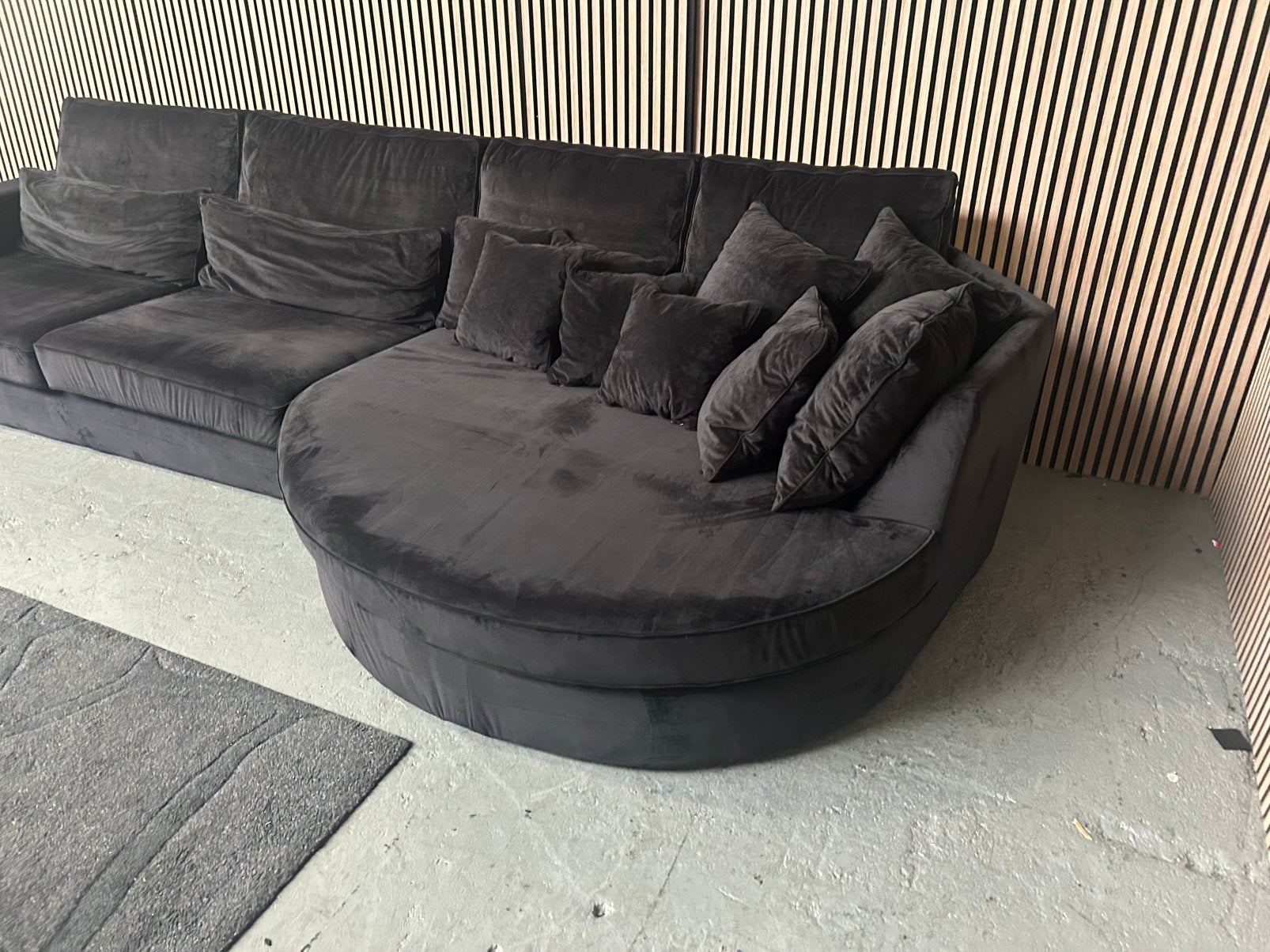 GRATIS LEVERING Loungebank Velvet Zwart 385X180 GEREINIGD, Hoekbank, 300 cm of meer, Ophalen of Verzenden, Zo goed als nieuw