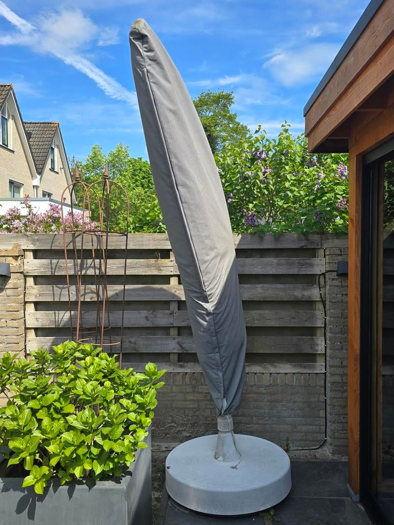 Luxe sungarden 360 graden draaibare parasol, Tuin en Terras, Parasols, Ophalen, Gebruikt, Verstelbaar, Zweefparasol