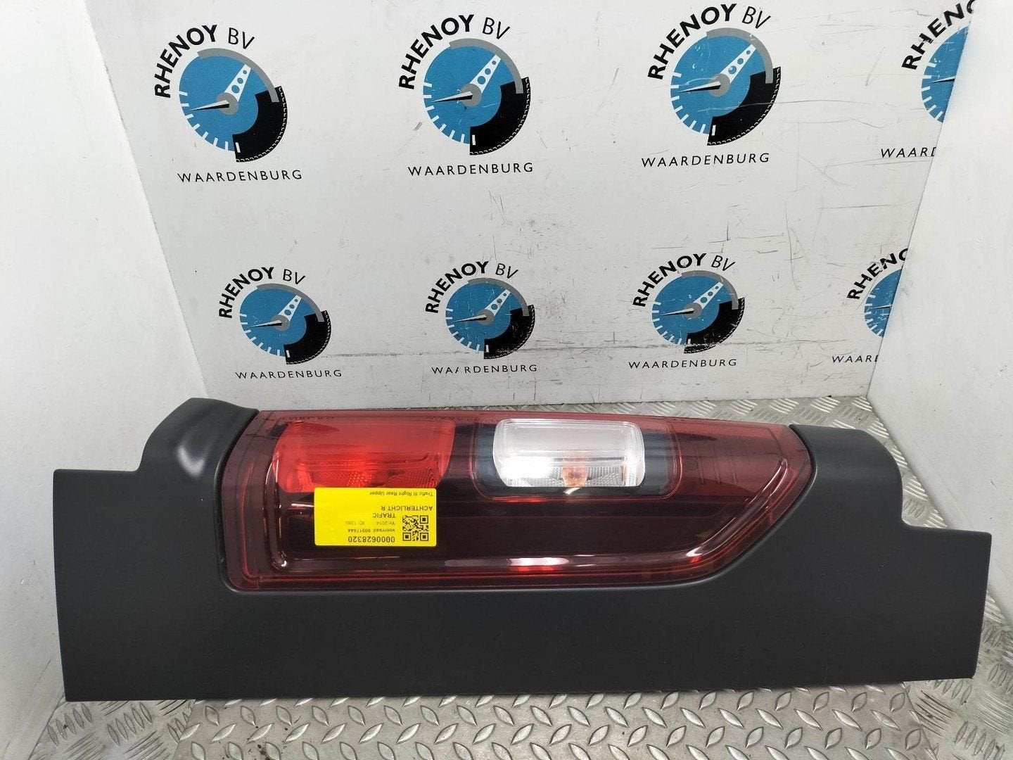 RENAULT TRAFIC F82 MK3 ACHTERLICHT R 2014, Ophalen of Verzenden, Gebruikt, Stiba lid