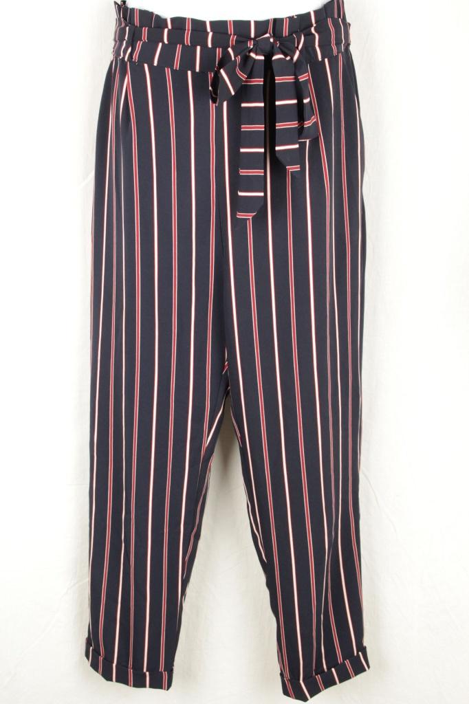 Aparte donkerblauwe broek, rode streep. Mt M Merk Pull&Bear, Kleding | Dames, Broeken en Pantalons, Maat 38/40 (M), Blauw, ., Ophalen of Verzenden