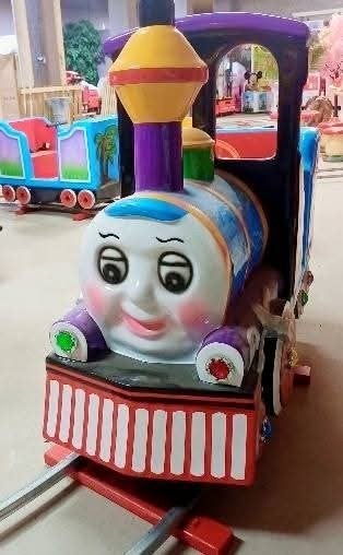 Te huur kindertrein op locatie, Ophalen, Zo goed als nieuw, Kerst of Sinterklaas