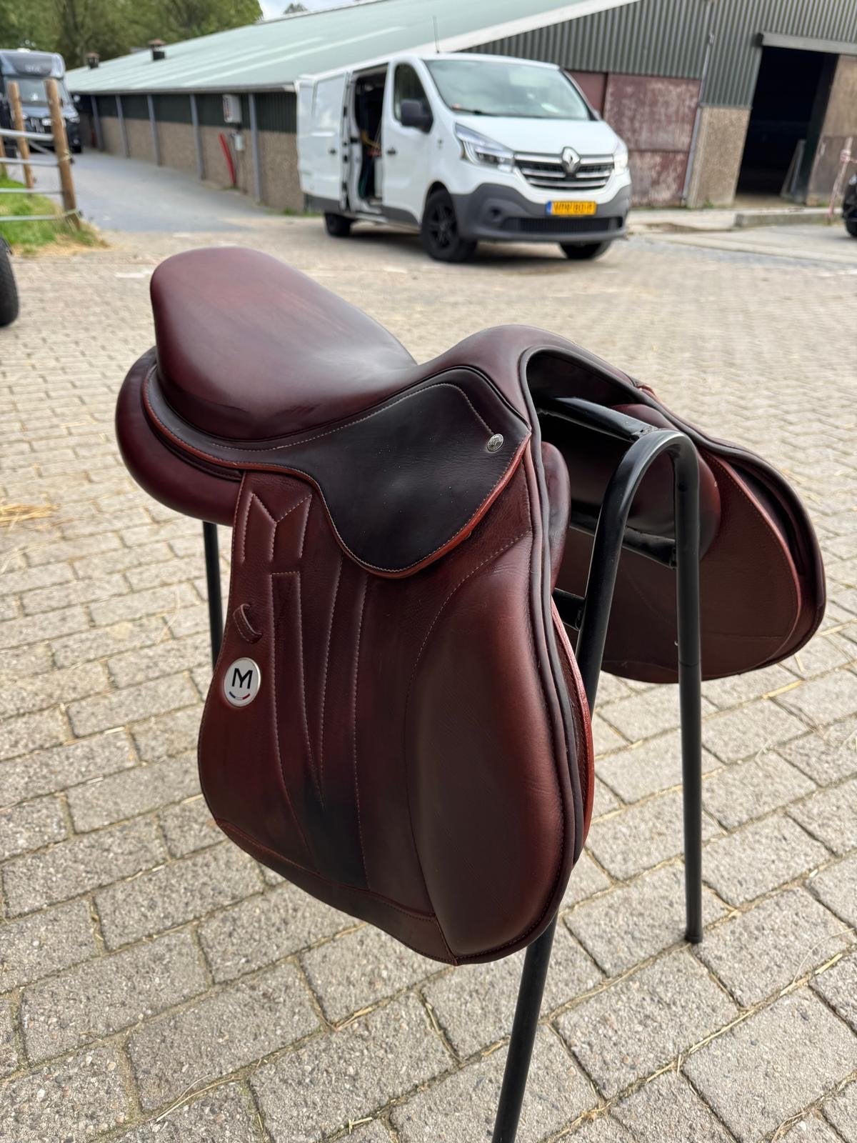Meyer Selles springzadel 17,5 inch – 2023, L (17.5 inch), Ophalen of Verzenden, Inclusief zadelhoes, Springen
