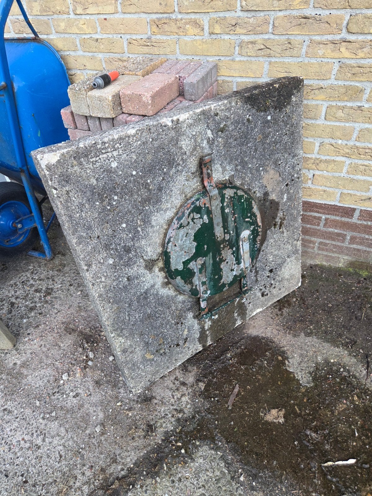 Deksel waterput, Ophalen, Beton