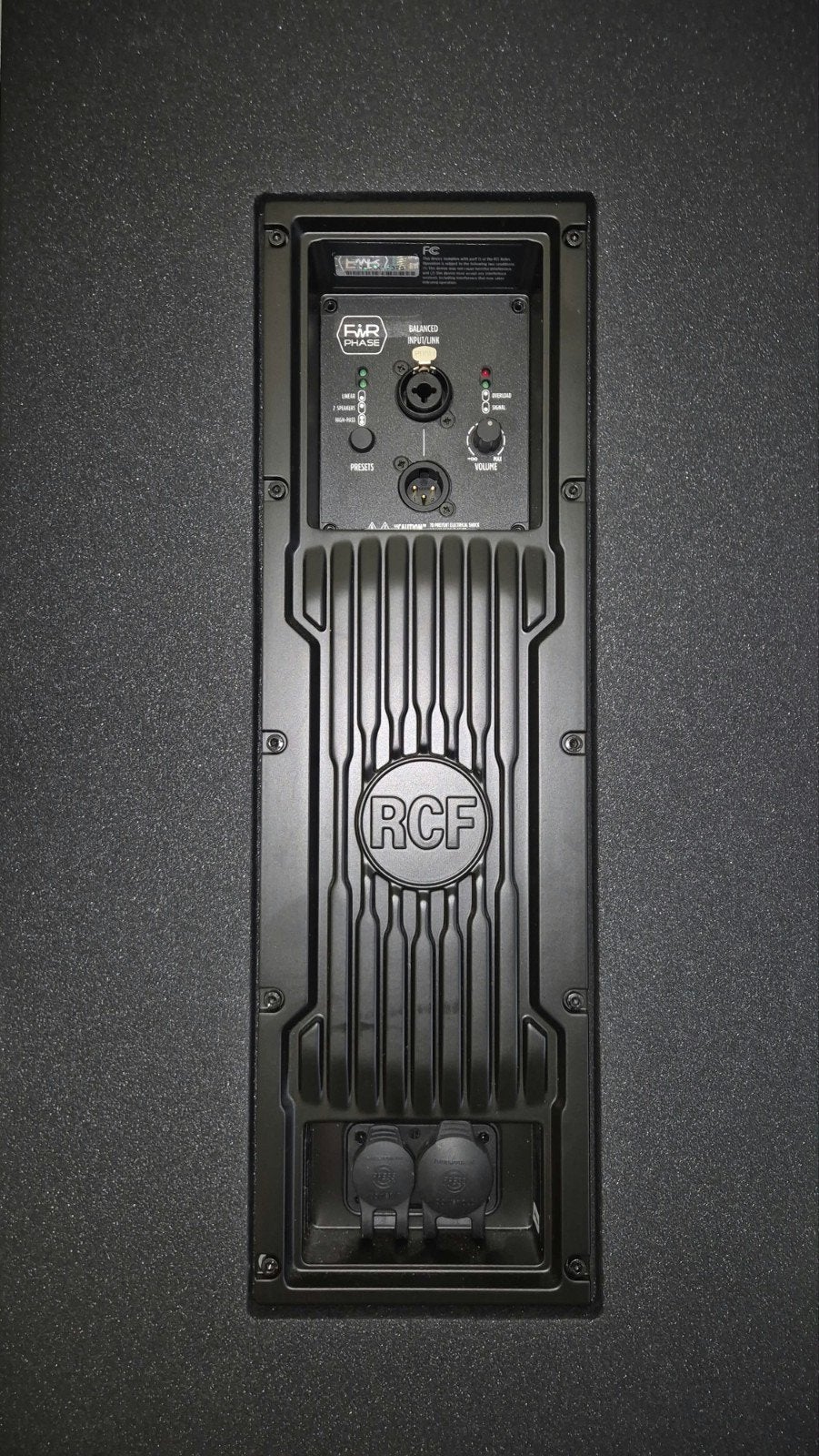 RCF Geluidsset - 2 x NX 985-A & Sub 8008-AS - Ex BTW, Audio, Tv en Foto, Speakerset, Zo goed als nieuw, Ophalen, 150 watt of meer