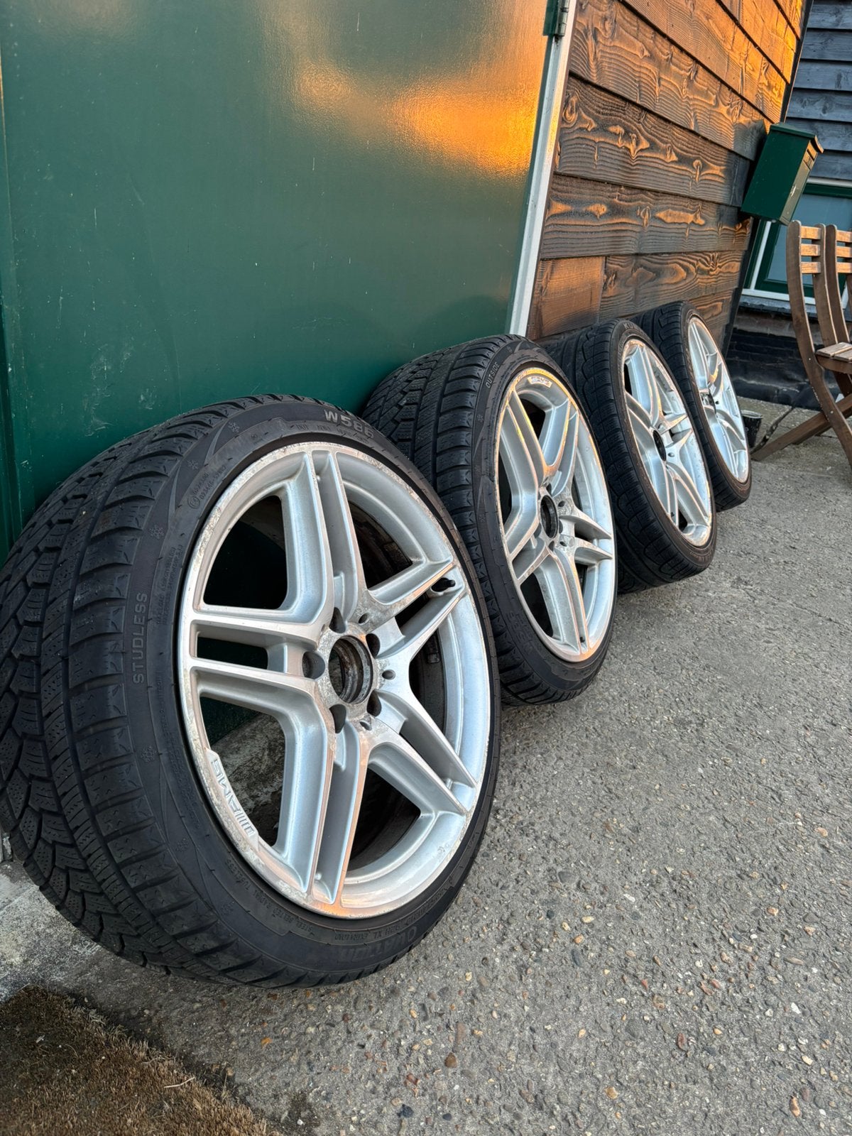 Wielset incl banden 18inch AMG 225/40R18, Auto-onderdelen, Ophalen, 18 inch, Winterbanden, Personenwagen
