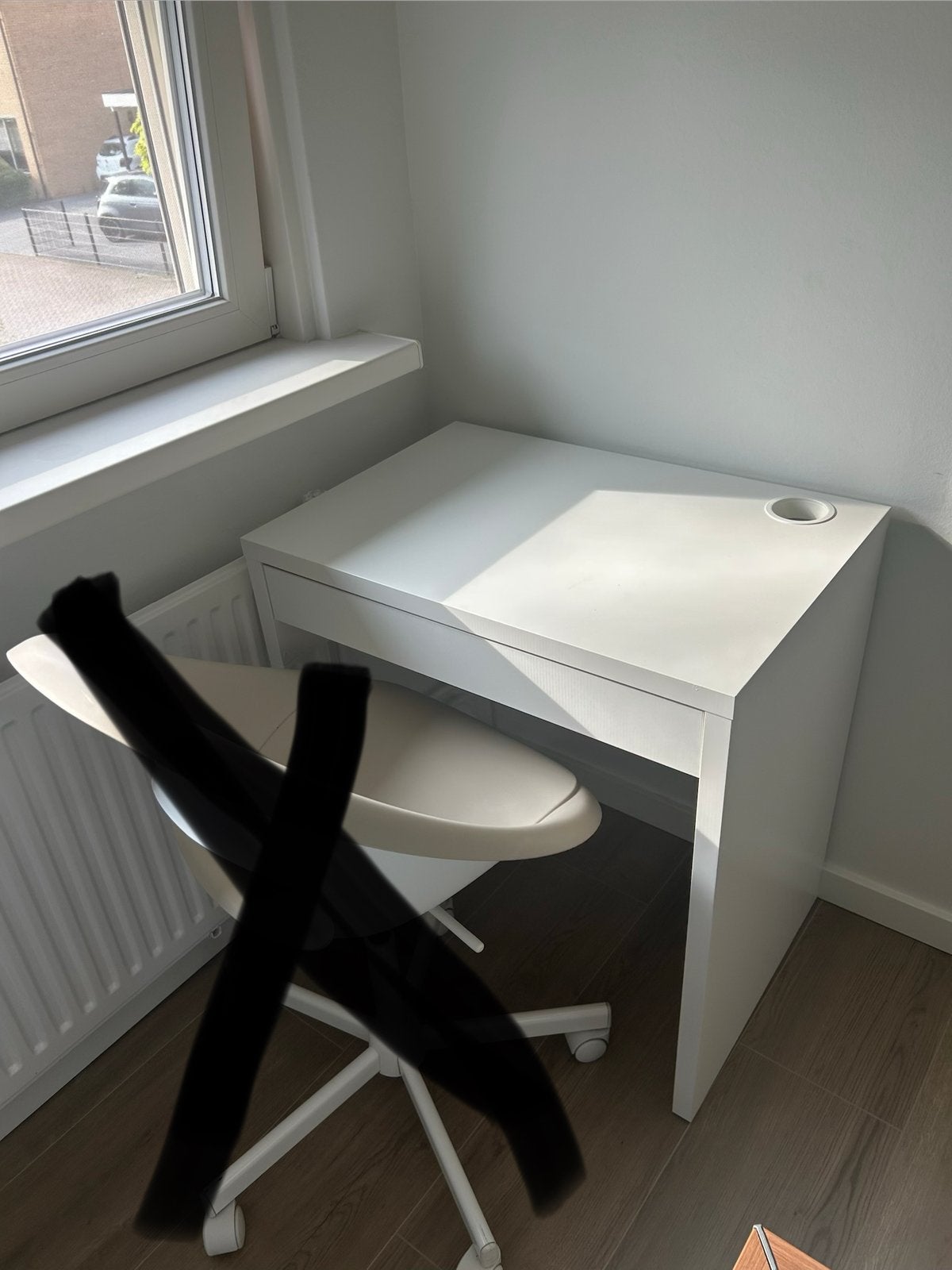 Zo goed al nieuw!!  Ikea Micke-bureau - 73x50 cm, Huis en Inrichting, Bureaus, Ophalen, Gebruikt, Met lades, Wit