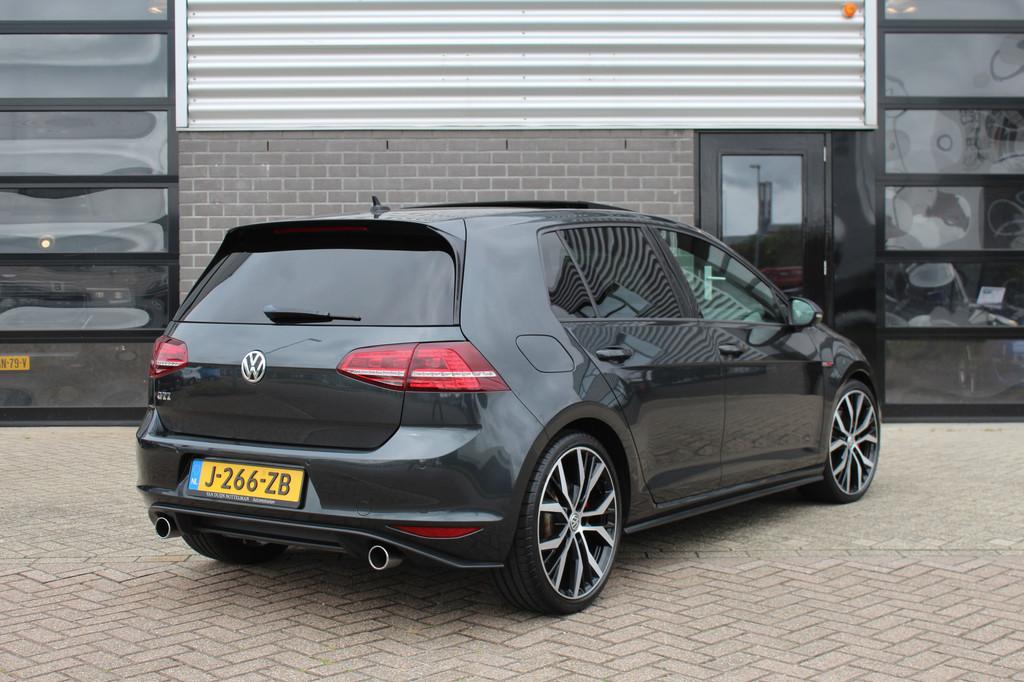 Volkswagen Golf 2.0 TSI GTI / Panoramadak / Stoelverwarming, Auto's, Stof, Gebruikt, 4 cilinders, Zwart