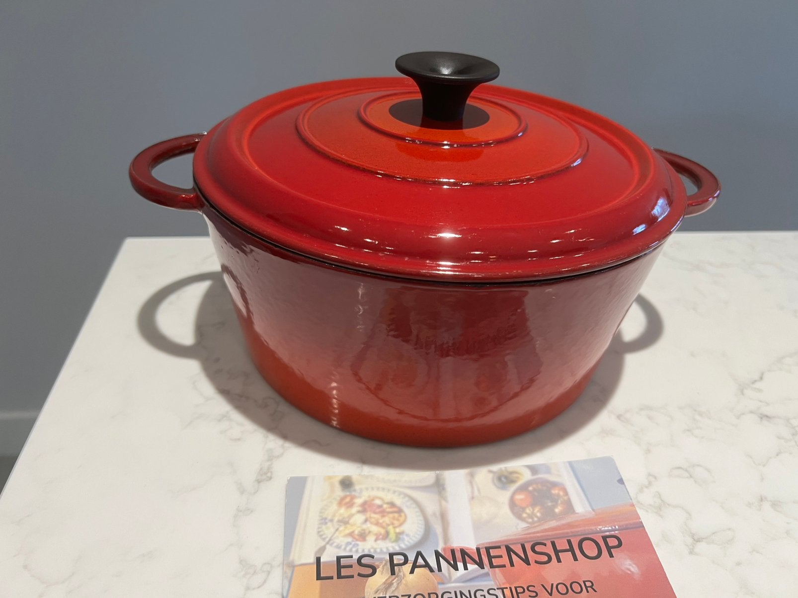 Vintage Nomar/Staub gietijzeren braadpan 24 cm Gevlamd rood, Nomar/Staub, Geschikt voor inductie, Ophalen of Verzenden, Zo goed als nieuw
