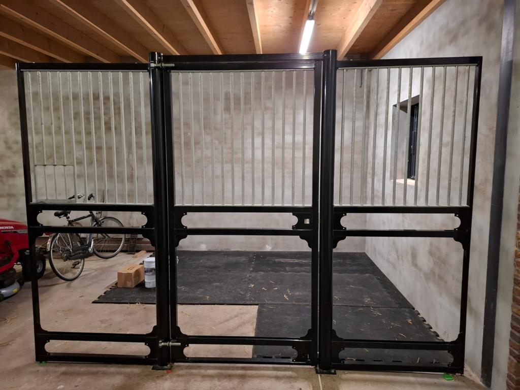 Luxevoorwand paardebox, Ophalen, Overige soorten