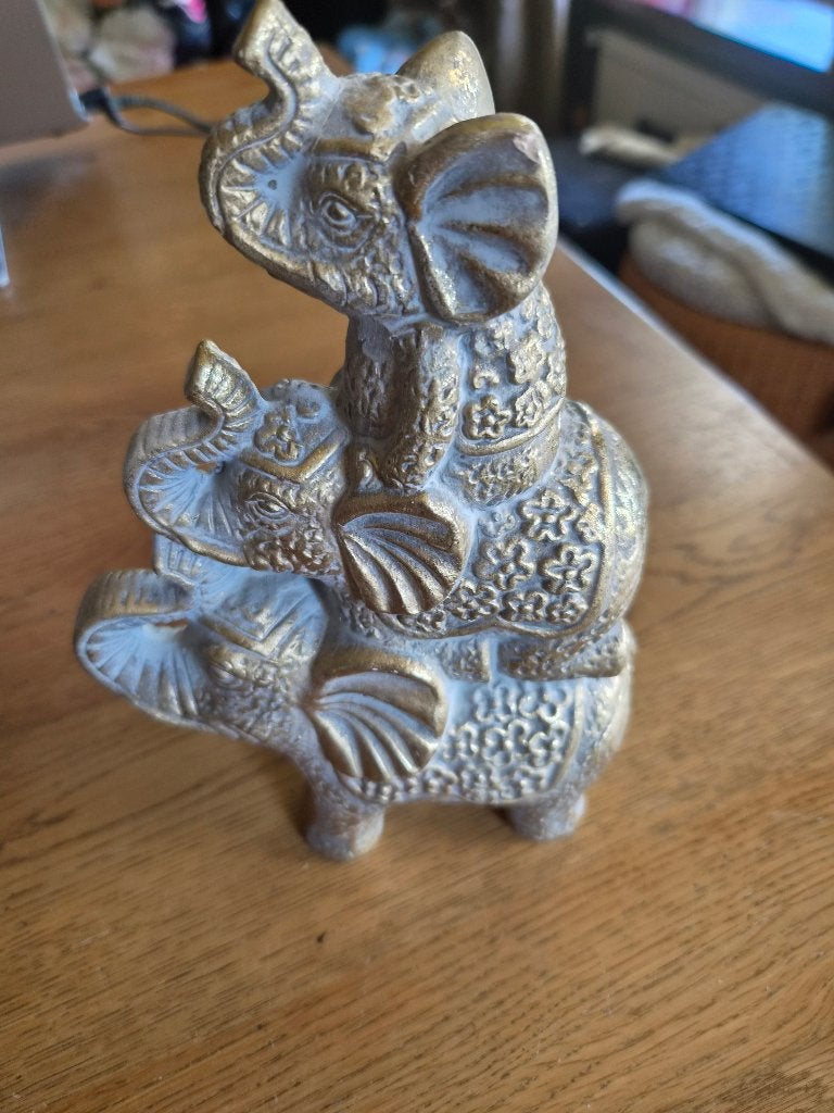 gouden olifantjes beeldtjes, Ophalen of Verzenden, Zo goed als nieuw, Dier