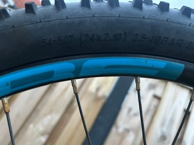 Foto 6 van Te koop: Cube Acid 240 Mountainbike , 24 inch , Goede staat