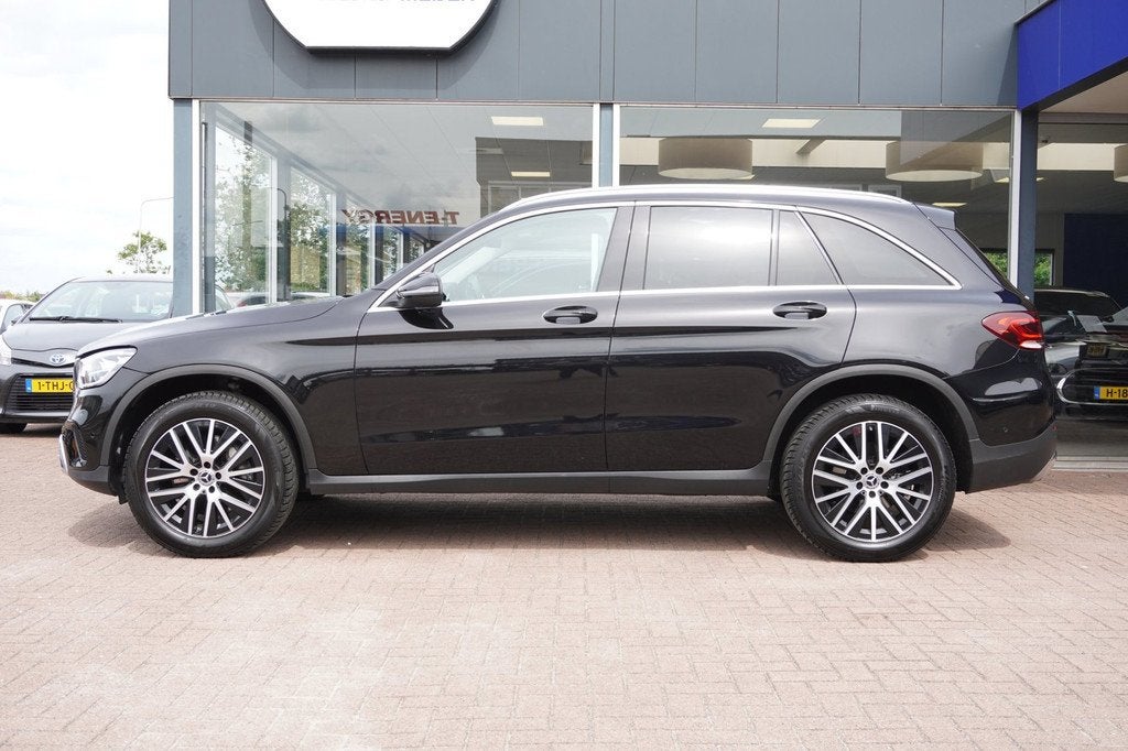 Mercedes-Benz GLC-klasse 300e 4MATIC Business Solution Luxur, Auto's, Mercedes-Benz, Gebruikt, 4 cilinders, 2000 kg, Zwart