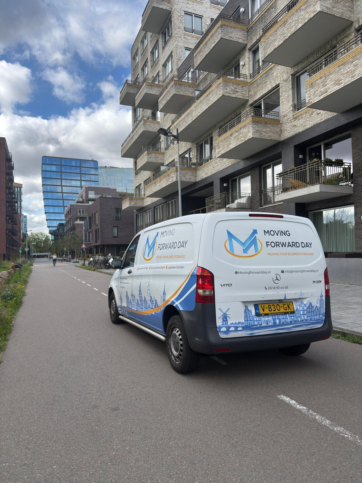 Verhuisbedrijf Amsterdam | Kantoren & Woningen Direct! 24/7, Inpakservice, Bedrijfsverhuizingen