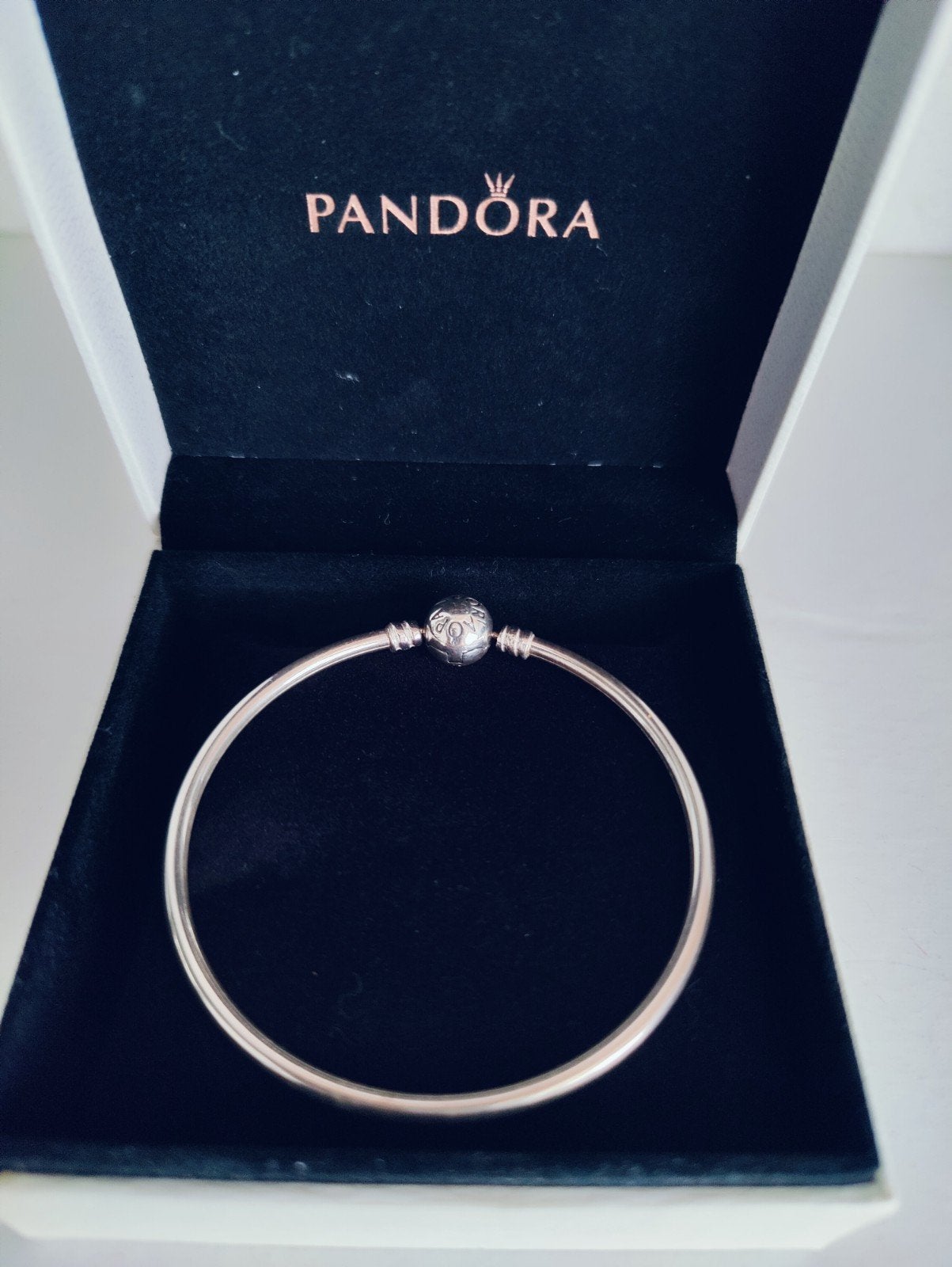 Pandora moments bangle  Zilver 5.9cm Doorsnede, Sieraden, Tassen en Uiterlijk, Armbanden, Ophalen of Verzenden, Zo goed als nieuw