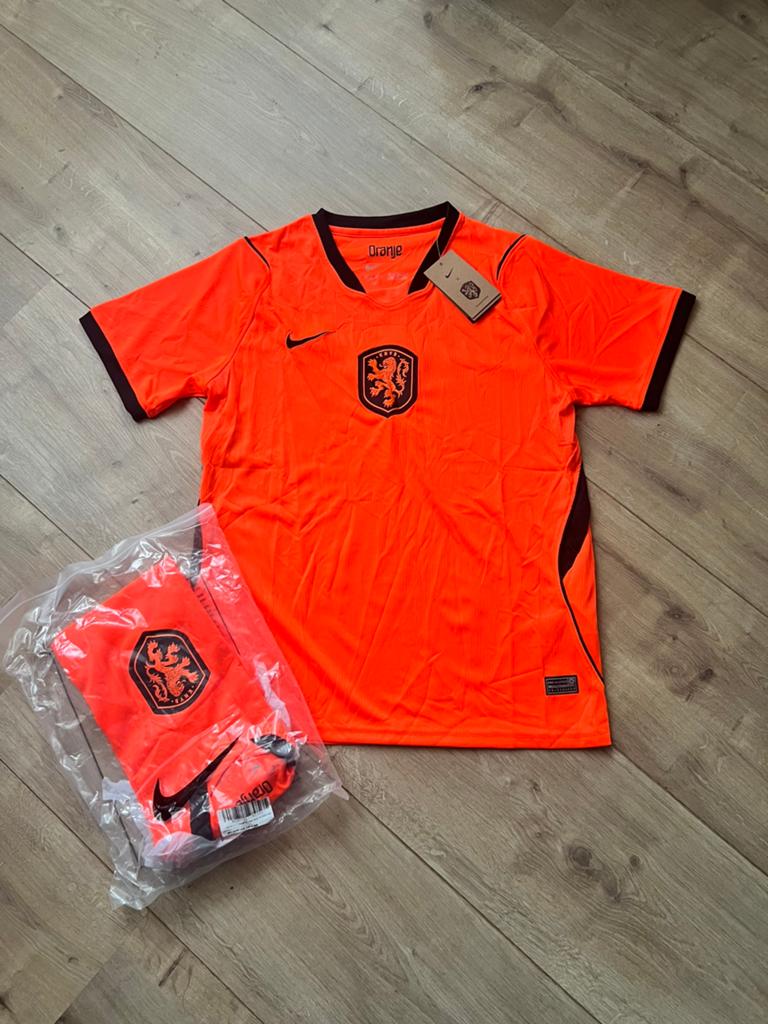 Nederlands Elftal WK 2026 Thuis & Uit shirt, Sport en Fitness, Voetbal, Maat M, Ophalen of Verzenden, Nieuw, Shirt