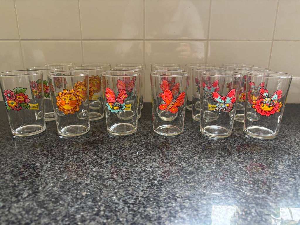Vintage Fanta limonade glazen (18 stuks), Ophalen of Verzenden, Zo goed als nieuw, Frisdrankglas