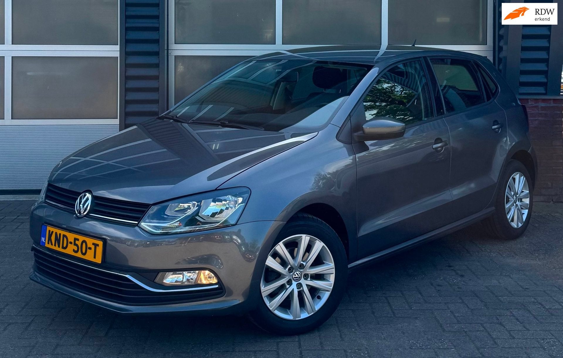 Volkswagen POLO 1.2 TSI BlueMotion Comfortline |86350km| Cru, Auto's, Voorwielaandrijving, Gebruikt, Euro 6, 4 cilinders