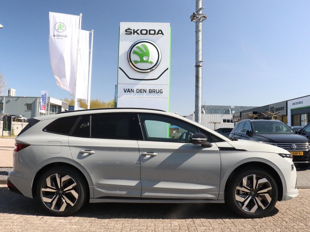 Skoda Enyaq Sportline 85 | Trekhaak | Camera | Navigatie | A, Automaat, Achterwielaandrijving, 510 min, 82 kWh
