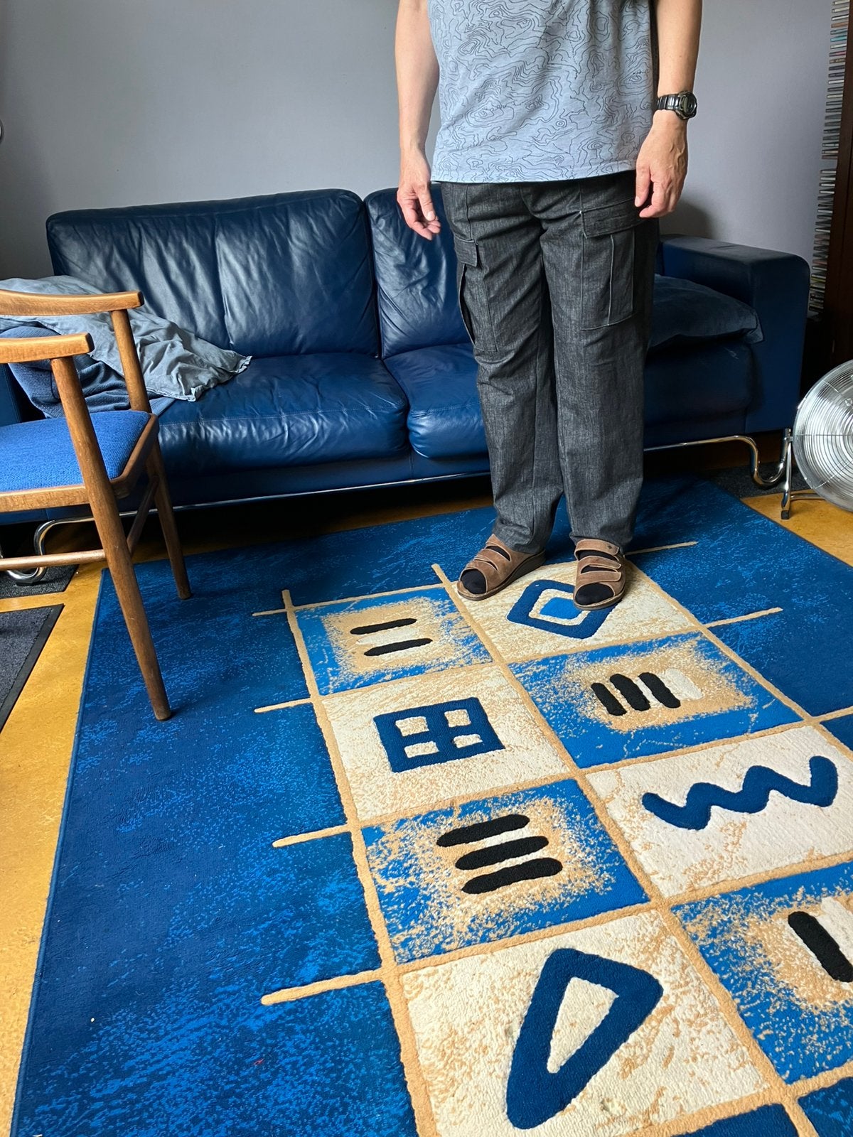Vloerkleed gratis af te halen, Huis en Inrichting, Stoffering | Vloerbedekking, Ophalen, Gebruikt, Blauw, Modern