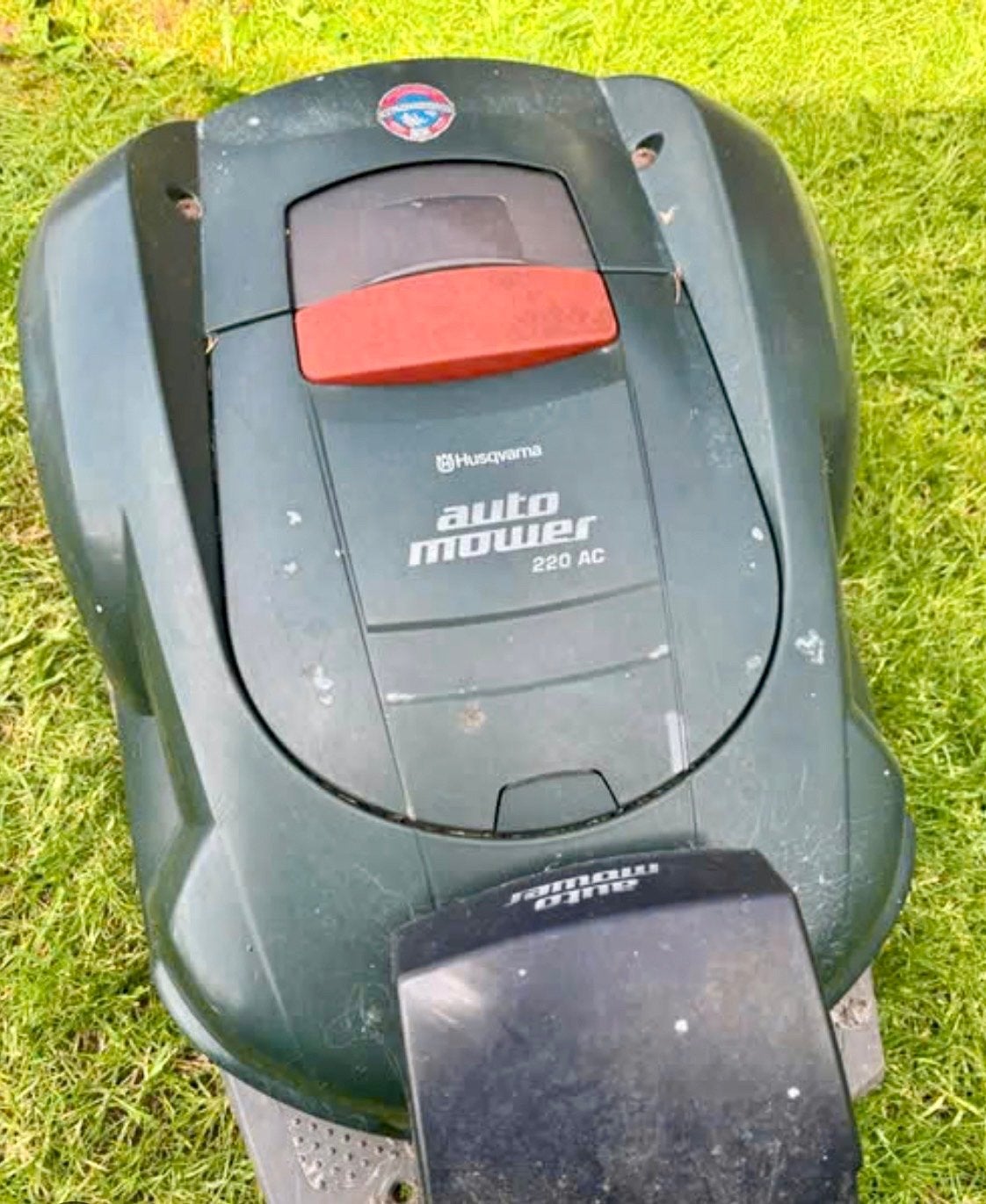 Husqvarna 220 AC Robotmaaier In goede staat, Ophalen of Verzenden, Gebruikt, 20 tot 25 cm