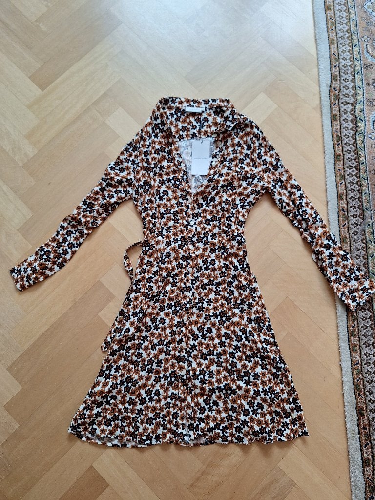 dames jurk mt 38 Fabienne Chapot, Kleding | Dames, Jurken, Maat 38/40 (M), Bruin, Nieuw, Ophalen of Verzenden