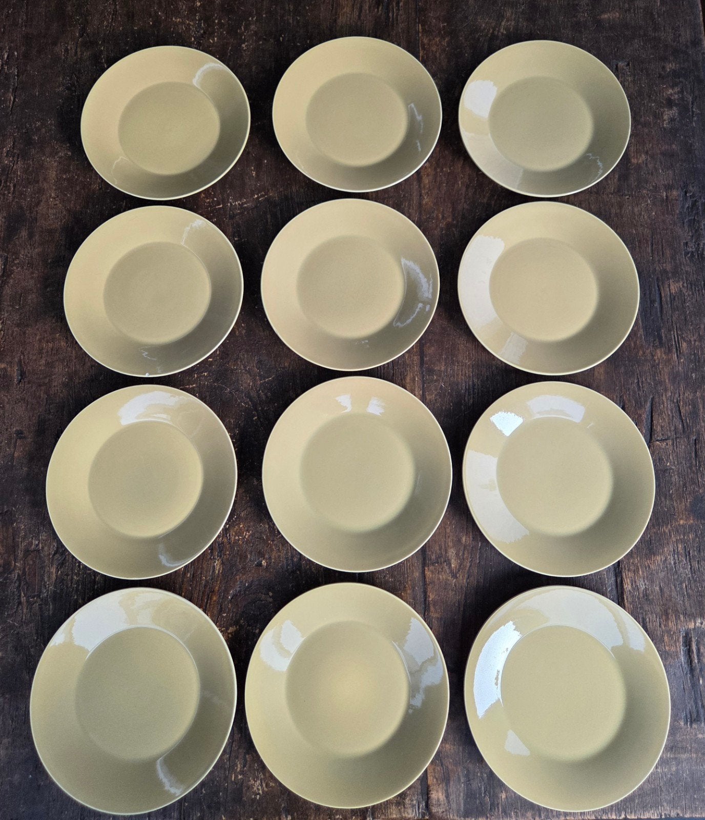 12 Vintage Boch Frères La Louvière borden - Pastelgeel, Ophalen