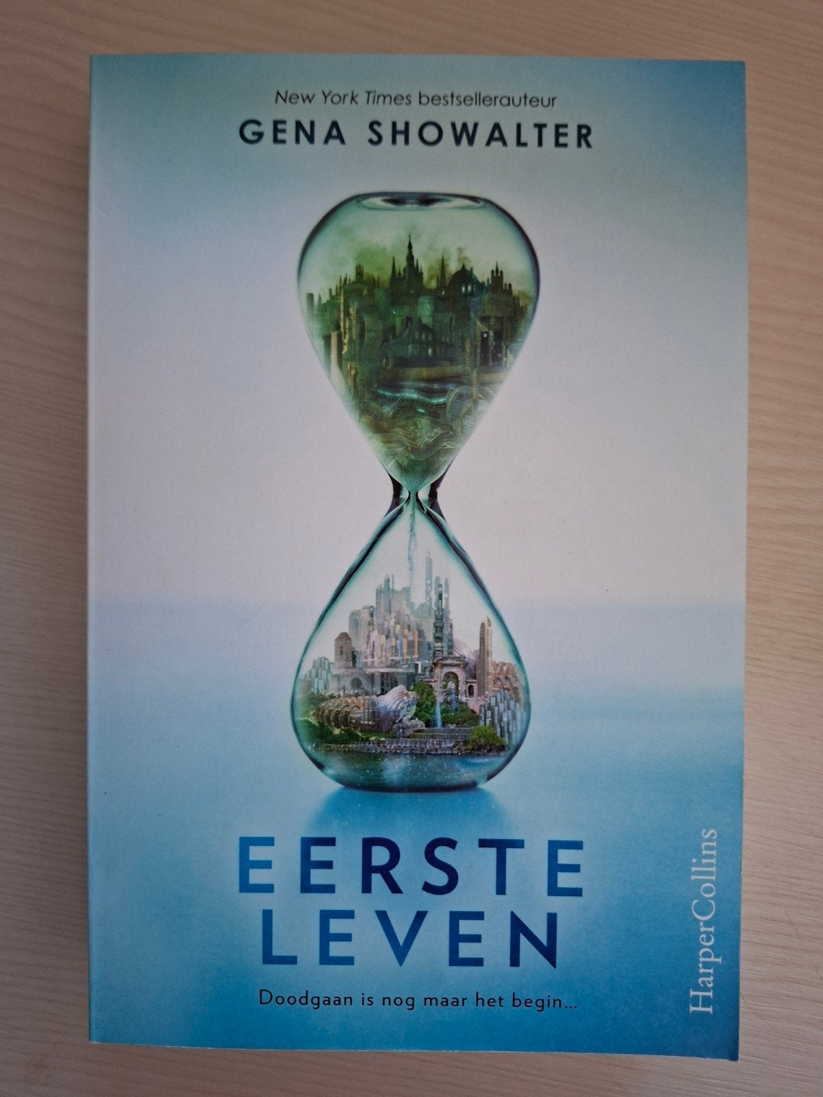 Eerste Leven - Gena Showalter (Young Adult), Ophalen of Verzenden, Zo goed als nieuw, Gena Showalter, Nederland