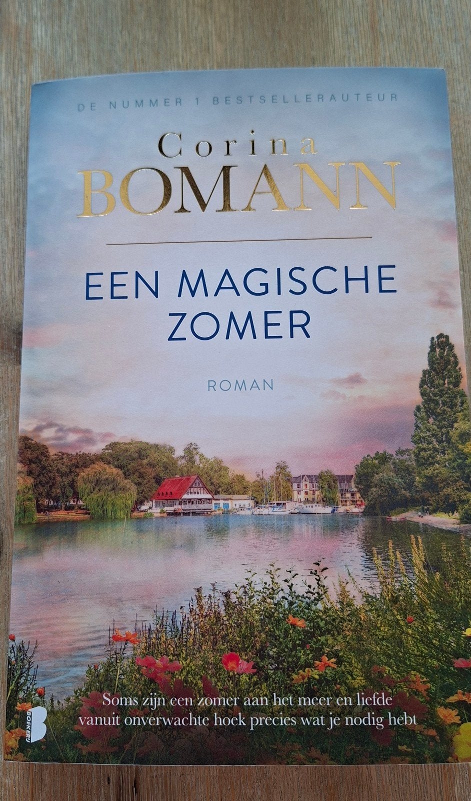 Een Magische Zomer - Corina Bomann (Roman), Ophalen of Verzenden, Zo goed als nieuw, Corina Bomann
