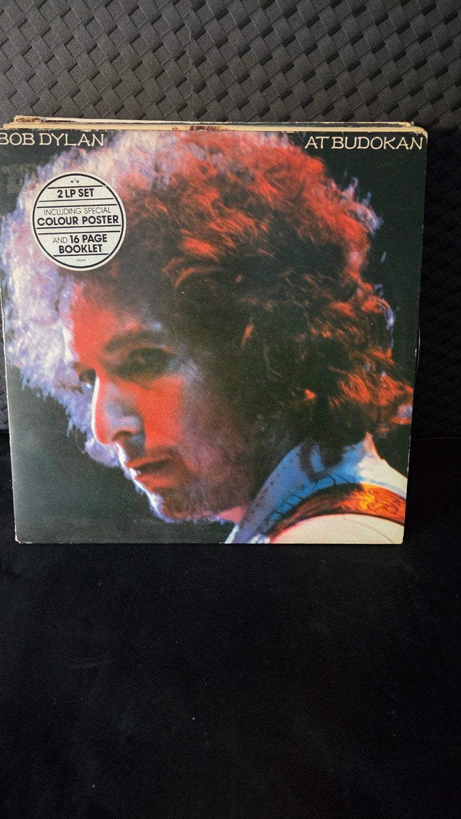 Bob Dylan - At Budokan (2 LP Set met Poster & Boekje), Cd's en Dvd's, Vinyl | Pop, Gebruikt, Inclusief boekje, Ophalen of Verzenden