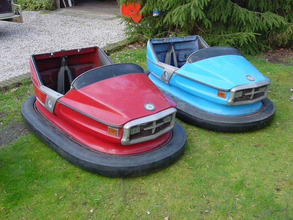 2 oldtimer botsauto's retro vintage, Verzamelen, Retro, Overige typen, Ophalen