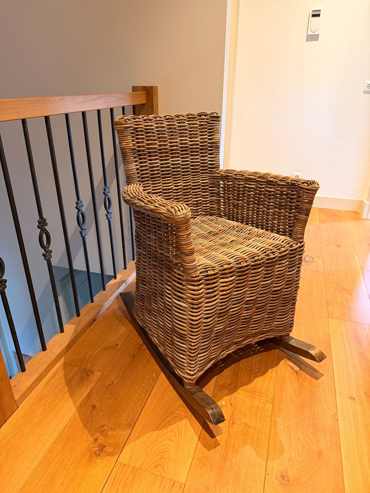 Schommelstoel riet, Huis en Inrichting, Stoelen, Ophalen of Verzenden, Bruin, Eén