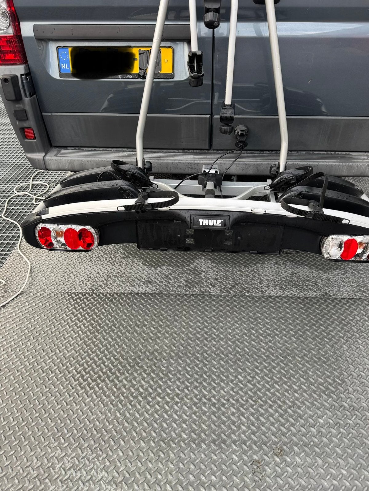Thule EuroClassic G5 909 kantelbaar fietsendrager,4 fietsen, Ophalen, Zo goed als nieuw, Trekhaakdrager