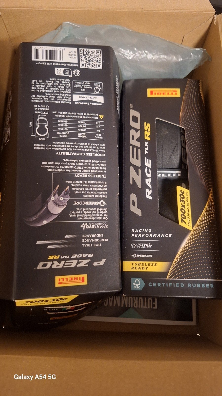 Pirelli P Zero Race TLR RS 700x32c en 700x30 Team Edition Ba, Fietsen en Brommers, Band, Nieuw, Ophalen of Verzenden, Pirelli